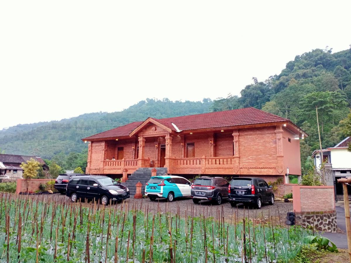Villa Pringgitan タワンマング エクステリア 写真