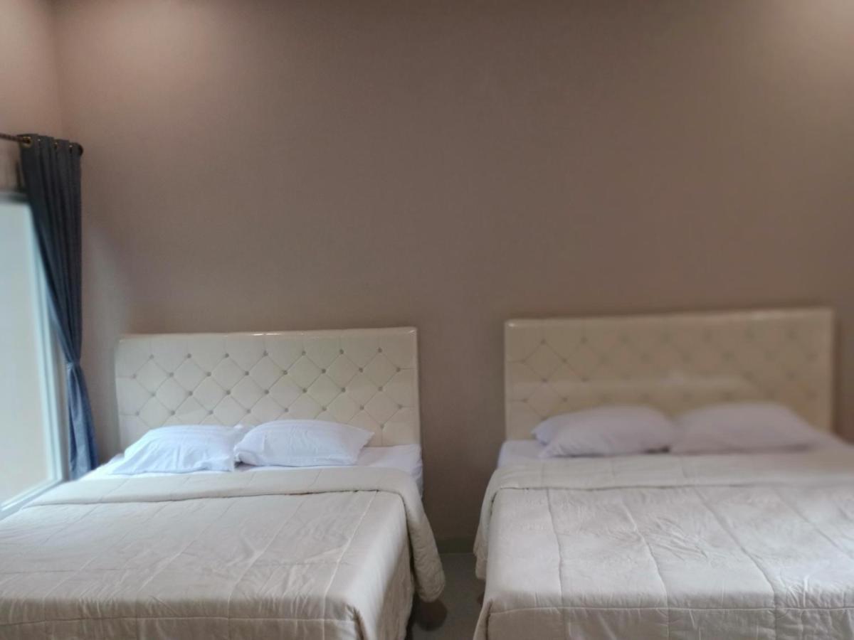 Villa Pringgitan タワンマング エクステリア 写真